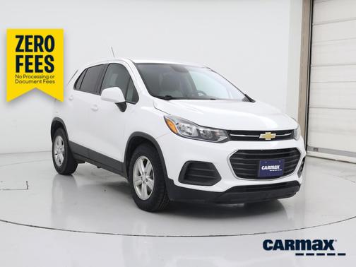 White 2022 Chevrolet Trax LS