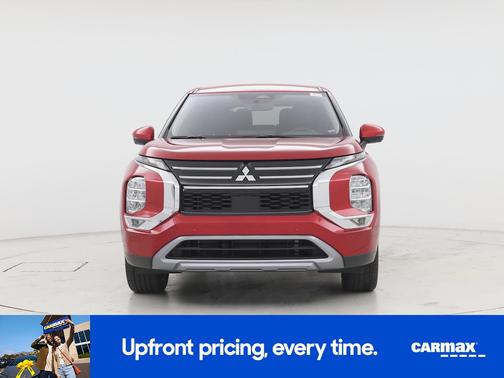 Red 2025 Mitsubishi Outlander SE