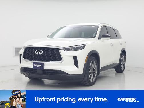 White 2023 INFINITI QX60 Luxe