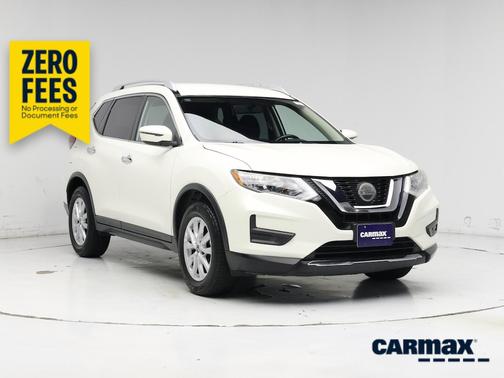 White 2018 Nissan Rogue SV