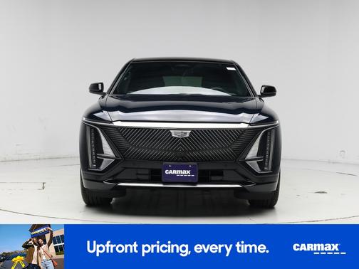 2024 Cadillac LYRIQ Luxury 2