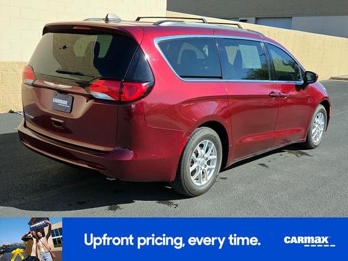 2021 Chrysler Voyager LXI