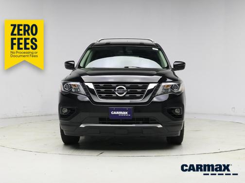 Black 2017 Nissan Pathfinder SV