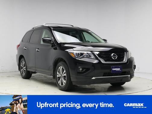 Black 2017 Nissan Pathfinder SV