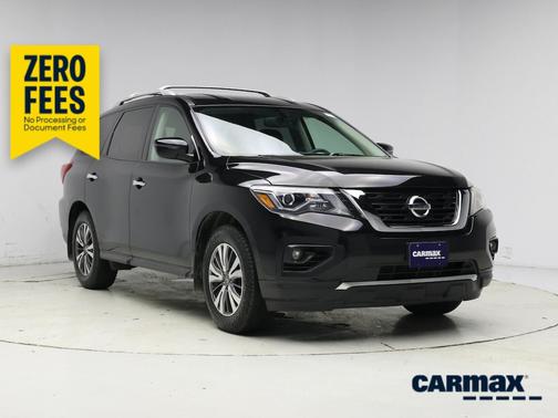 Black 2017 Nissan Pathfinder SV