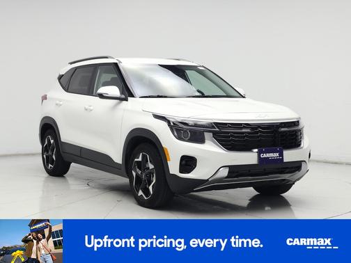 White 2025 Kia Seltos S