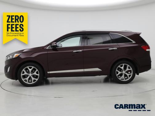 Burgundy 2017 Kia Sorento SX