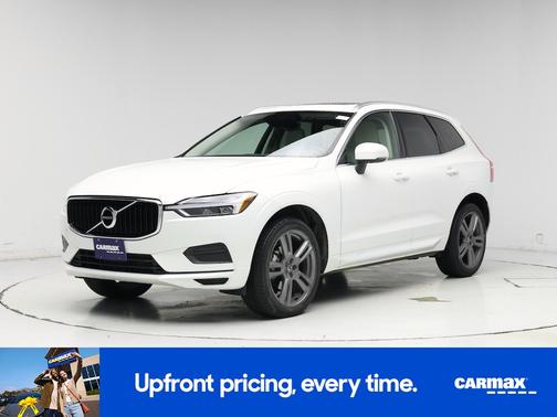 White 2019 Volvo XC60 T5 Momentum