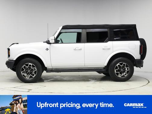 White 2022 Ford Bronco Outer Banks