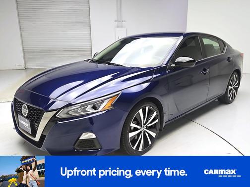 2022 Nissan Altima SR