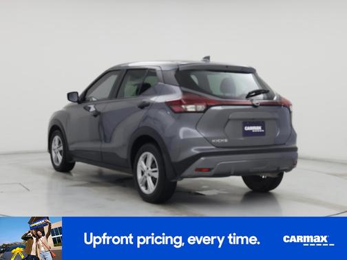 Gray 2024 Nissan Kicks S