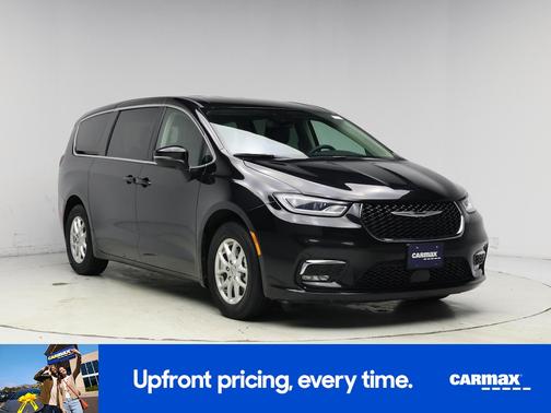 Black 2023 Chrysler Pacifica Touring L