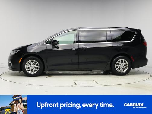 Black 2023 Chrysler Pacifica Touring L
