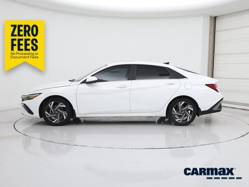 White 2024 Hyundai ELANTRA SEL