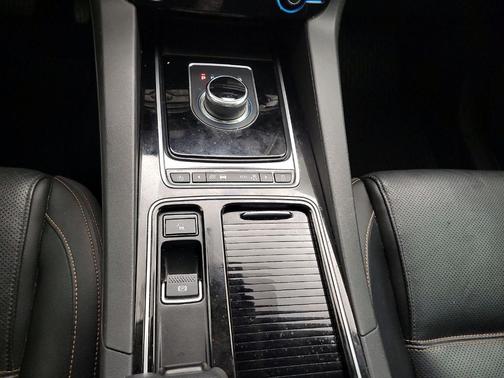2018 Jaguar F-PACE 25t Prestige for sale in San Antonio, TX - image 21