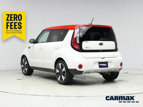 White 2019 Kia Soul +