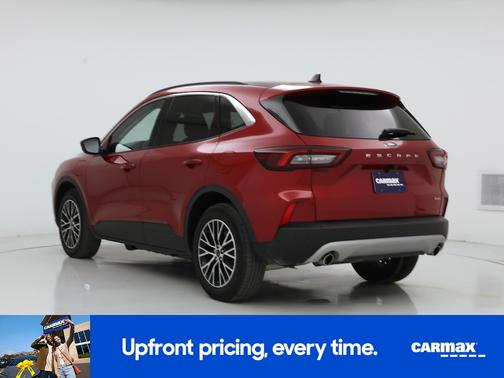 Red 2024 Ford Escape PHEV