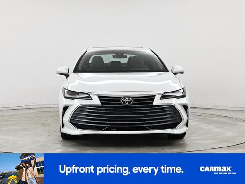 White 2019 Toyota Avalon Limited