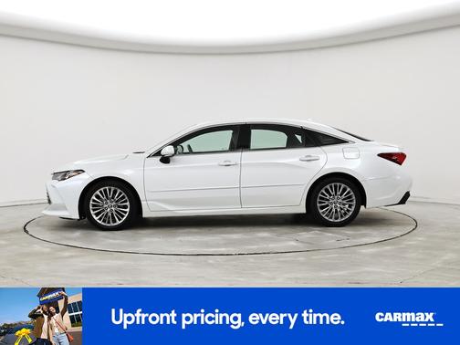 White 2019 Toyota Avalon Limited