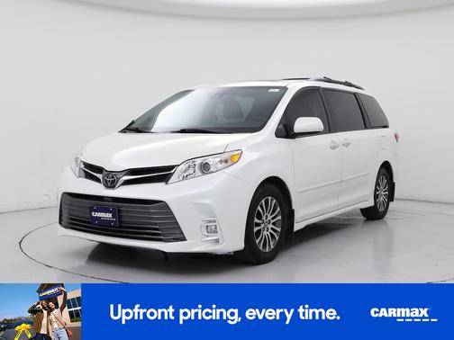 2020 Toyota Sienna XLE