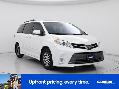 2020 Toyota Sienna XLE