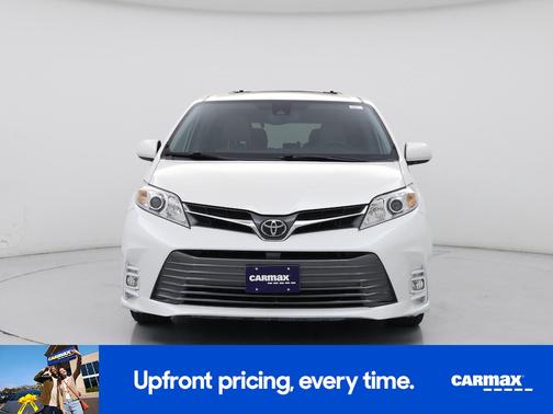 2020 Toyota Sienna XLE