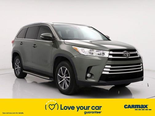 Photo 1 of 27 of 2019 Toyota Highlander XLE