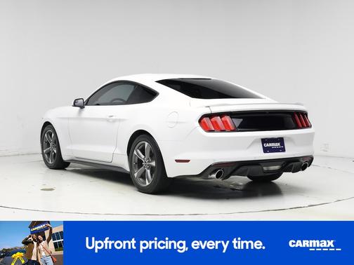 White 2016 Ford Mustang