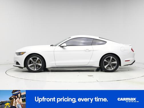 White 2016 Ford Mustang