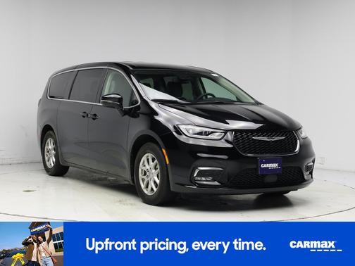 2024 Chrysler Pacifica Touring