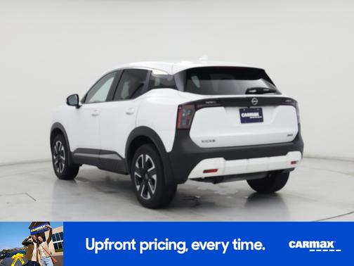 White 2025 Nissan Kicks SV