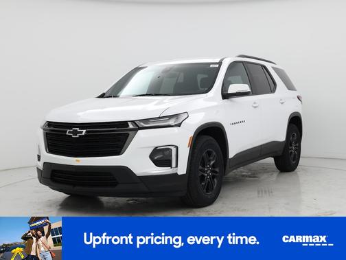 White 2023 Chevrolet Traverse LT Cloth