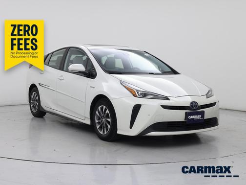 White 2019 Toyota Prius XLE