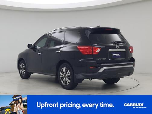 2017 Nissan Pathfinder SV