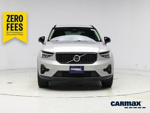 Silver 2023 Volvo XC40 B5 Plus Dark Theme
