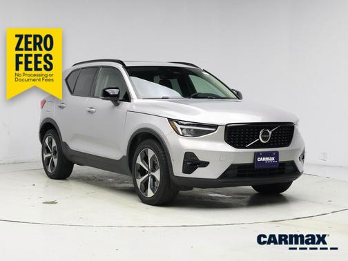 Silver 2023 Volvo XC40 B5 Plus Dark Theme