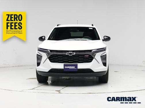 White 2025 Chevrolet Trax 2RS
