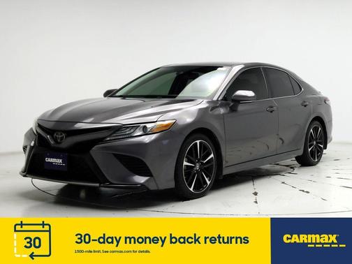 Photo 4 of 25 of 2019 Toyota Camry XSE