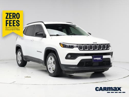 White 2022 Jeep Compass Latitude