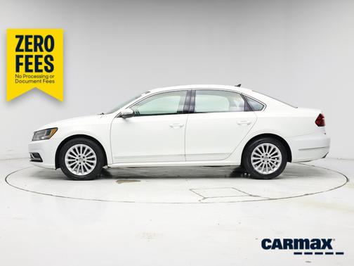 White 2017 Volkswagen Passat SE