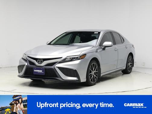 Silver 2021 Toyota Camry SE