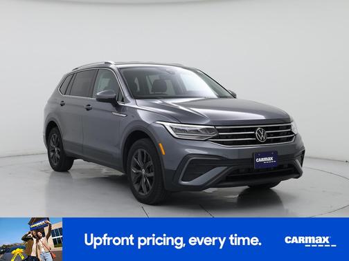 Gray 2023 Volkswagen Tiguan SE