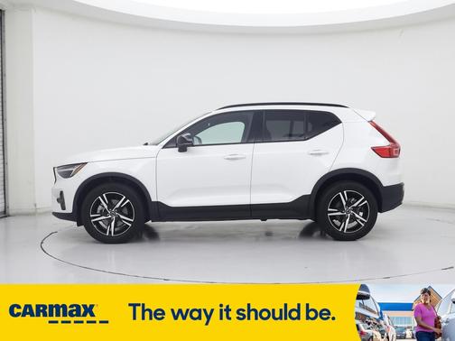 2024 Volvo XC40 B5 Core Bright Theme