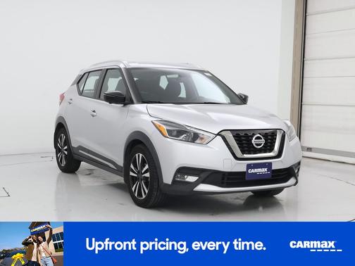 Silver 2018 Nissan Kicks SR