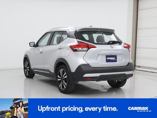 Silver 2018 Nissan Kicks SR