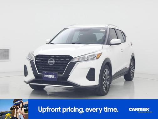 White 2023 Nissan Kicks SV