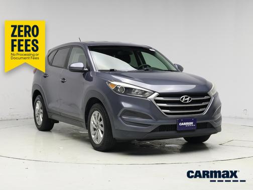 Gray 2018 Hyundai TUCSON SE