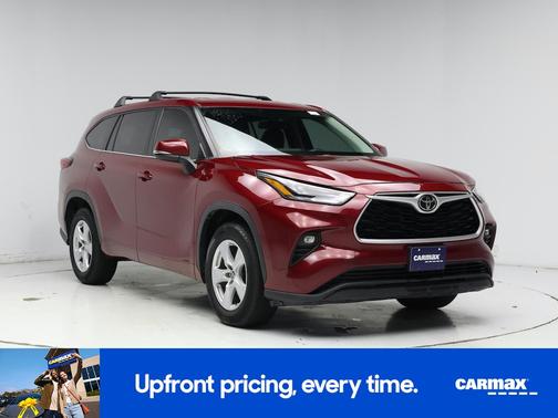 Red 2022 Toyota Highlander LE