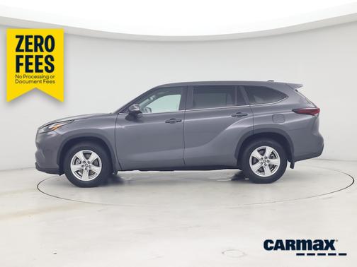 Gray 2024 Toyota Highlander LE