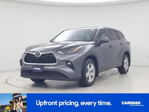 Gray 2024 Toyota Highlander LE